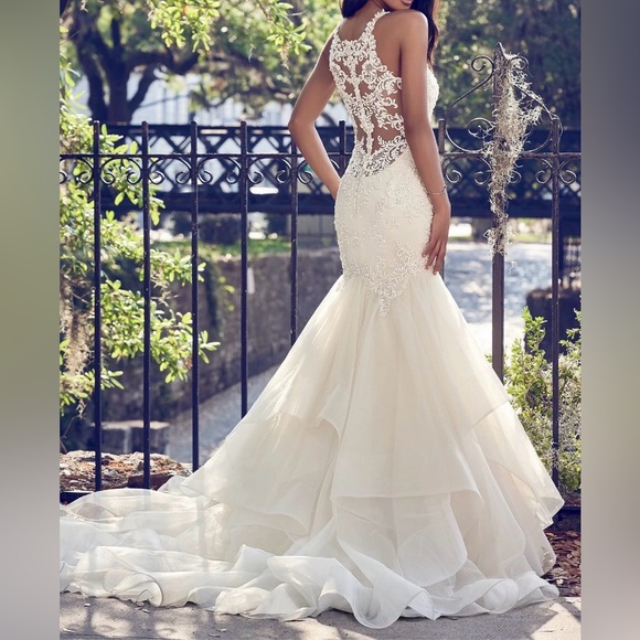 Maggie Sottero Ivory Mermaid Wedding Gown - Picture 2 of 9